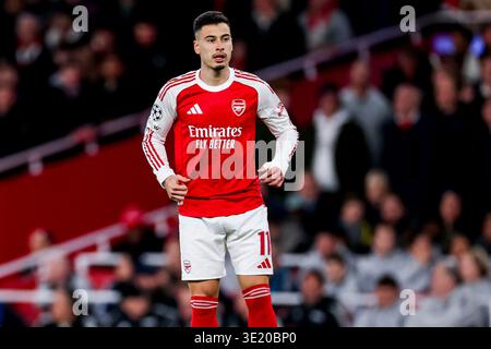 LONDRES, ANGLETERRE - 17 MARS : Gabriel Martinelli d'Arsenal se présente lors de la manche 2025/26 de l'UEFA Champions League du 16e match de deuxième manche entre l'Arsenal FC et le Bayer 04 Leverkusen à l'Arsenal Stadium le 17 mars 2026 à Londres, Angleterre. (Photo de René Nijhuis) crédit : René Nijhuis/Alamy Live News Banque D'Images