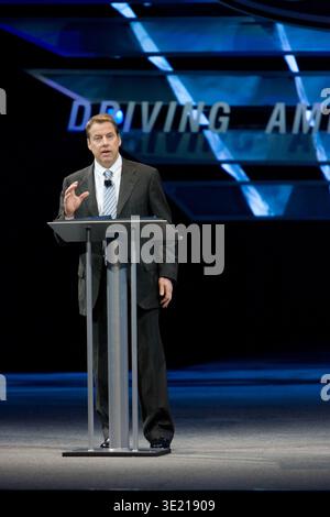 Bill Ford, président et chef de la direction de Ford Motor Company, prend la parole au salon international de l'auto nord-américain 2006, à Detroit, Michigan. Banque D'Images