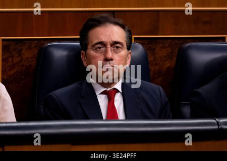 Politique espagnole 2026 : session plénière du Congrès des députés José Manuel Albares, ministre espagnol des Affaires extérieures, est vu au Congrès espagnol des députés lors de la session plénière du 18 mars 2026 à Madrid, Espagne. Au cours de la session, le premier ministre informe les législateurs de la position de SpainÕs concernant la guerre en Iran. Congrès de Madrid Madrid Espagne Copyright : xAlbertoxGardinx AGardin 20260318 Politics Congress Deputies 0296 Banque D'Images