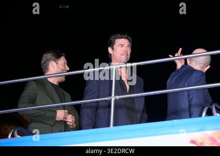 Rome, Italie. 19 mars 2026. Karl Urban arrive à bord d'un bus pour assister à la première mondiale de la série Prime Video tv The Boys 5 au Space Cinema Moderno. Crédit : SOPA images Limited/Alamy Live News Banque D'Images
