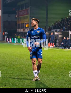 Wyre Stadium à Firhill, Glasgow, Écosse, Royaume-Uni. 20 mars 2026. Partick Thistle V St Johnstone, William Hill Scottish Championship. Josh McPake en action contre Partick Thistle Credit : Sportsbyrcvisuals / WM Sport Media / Alamy Live News Banque D'Images
