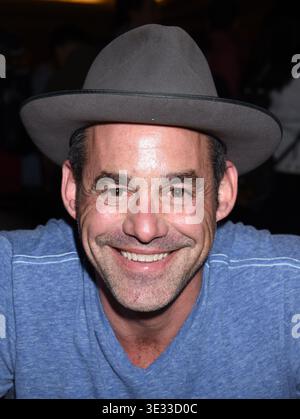 Los Angeles, États-Unis. 20 mars 2026. Nicholas Brendon, acteur de « Buffy the Vampire Slayer », est décédé à l'âge de 54 ans, décédée dans son sommeil de causes naturelles le 20 mars 2026 à San Francisco, CA. ================================================================================================================= 24 janvier 2015 Los Angeles, CA Nicholas Brendon Hollywood Show - hiver 2015 au Westin Los Angeles Airport © Tammie Arroyo/AFF-USA.COM crédit : AFF/Alamy Live News Banque D'Images