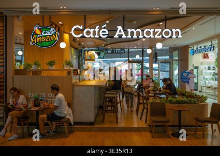 Bangkok, Thaïlande. 21 mars 2026. Une boutique de Café Amazon la plus grande marque de café thaïlandais vu dans le centre commercial N-Mark Plaza. Crédit : SOPA images Limited/Alamy Live News Banque D'Images
