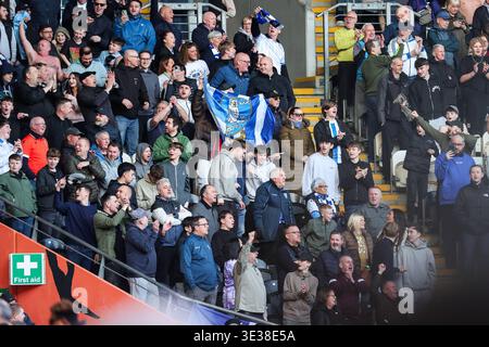 Hull, Royaume-Uni. 21 mars 2026. Fans de Sheffield Wednesday pendant le match de Hull City v Sheffield Wednesday EFL Sky Bet Championship au MKM Stadium, Hull, Angleterre, le 21 mars 2026 crédit : Richard Bierton/Every second Media crédit : Every second Media/Alamy Live News Banque D'Images