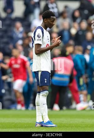 Londres, Royaume-Uni. 22 mars 2026. Le milieu de terrain de Tottenham Hotspur Pape Matar Sarr (29) est défait après avoir perdu lors du match de Tottenham Hotspur contre Nottingham Forest premier League au Tottenham Hotspur Stadium, Londres, Angleterre le 22 mars 2026 crédit : Phil Duncan/Every second Media crédit : Every second Media/Alamy Live News Banque D'Images