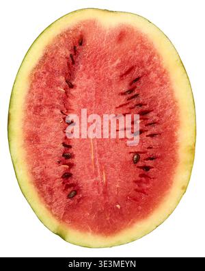fond blanc mi-isolé de pastèque, pulpe rouge juteuse avec des graines noires, texture détaillée des fibres de fruits vue de dessus Banque D'Images