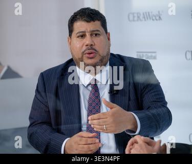 Houston, États-Unis. 23 mars 2026. Masoud Mahmoud, National Oil Corporation (NOC), s’adresse aux médias lors de la CERAWeek de S&P Global au Hilton Americas à Houston, Texas, le 23 mars 2026. La discussion sur cet événement rassemble des leaders mondiaux de l’énergie pour explorer le thème de « convergence et concurrence : énergie, technologie et géopolitique ». (Photo de Marcus Ingram/Sipa USA) crédit : Sipa USA/Alamy Live News Banque D'Images