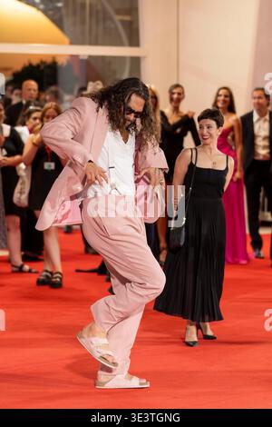 Venise, Italie. 3 septembre 2025 – Jason Momoa au tapis rouge « dans la main de Dante », 82e Festival du film de Venise. Crédit : Martina Dal Piano Banque D'Images