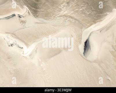 Une vue aérienne époustouflante sur les dunes de Saujil à Catamarca, Argentine, mettant en valeur de vastes formations de sable et des textures naturelles sculptées par le vent, la créatine Banque D'Images