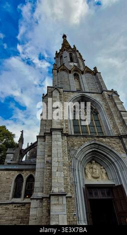 Vue de l'unique église néo-gothique de Joseph à Eupen, Belgique. Construit au milieu du XIXe siècle selon les plans de l'architecte de Cologne Banque D'Images