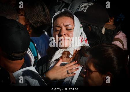 Buenos Aires, Argentine. 24 mars 2026. Les gens participent à un rassemblement pour marquer le 50e anniversaire du coup d'État civilo-militaire en Argentine à Buenos Aires. Crédit : Cristina Sille/dpa/Alamy Live News Banque D'Images