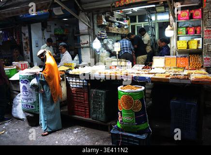 Les marchés animés autour de Chandni Chowk dans le vieux Delhi, en Inde. Banque D'Images