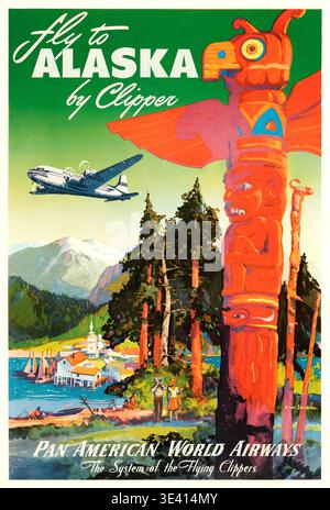 Cette affiche vibrante de Pan American World Airways datant de 1939, conçue par Mark von Arenburg, promeut les voyages aériens vers l'Alaska. Il dispose d'un Pan Am Clipper survolant une scène pittoresque de l'Alaska avec un totem important, un village et des montagnes, capturant l'esprit aventureux du voyage aérien vintage. Banque D'Images