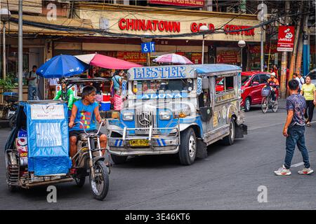 Philippines, Île de Luzon, Manille, quartier de Santa Cruz, jeepney (taxi partagé) dans Chinatown Banque D'Images