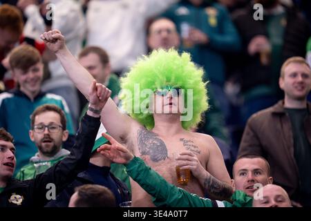 Bergame, Italie. 26 mars 2026. Supporter de l'Irlande du Nord lors du match de qualification pour la Coupe du monde de l'UEFA entre l'Italie et l'Irlande du Nord au New Balance Arena le 26 mars 2026 à Bergame, Italie crédit : Giuseppe Maffia/Alamy Live News Banque D'Images