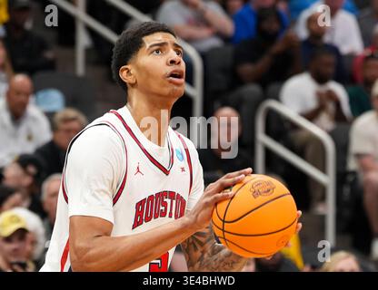 Houston, Texas, États-Unis. 26 mars 2026. Centre de Houston CHRIS CENAC Jr. (5) lors du tournoi de basket-ball masculin de la NCAA Sweet Sixteen match entre les Cougars de Houston et les Illinois Fighting Illini le 26 mars 2026 à Houston, Texas. Illinois a gagné, 65-55. (Crédit image : © Scott Coleman/ZUMA Press Wire) USAGE ÉDITORIAL SEULEMENT ! Non destiné à UN USAGE commercial ! Banque D'Images