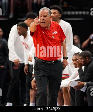 Houston, Texas, États-Unis. 26 mars 2026. KELVIN SAMPSON, entraîneur-chef de Houston, fait des gestes lors du tournoi de basket-ball masculin de la NCAA Sweet Sixteen entre les Cougars de Houston et les Illinois Fighting Illini le 26 mars 2026 à Houston, Texas. Illinois a gagné, 65-55. (Crédit image : © Scott Coleman/ZUMA Press Wire) USAGE ÉDITORIAL SEULEMENT ! Non destiné à UN USAGE commercial ! Banque D'Images