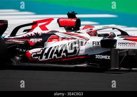 ESTEBAN OCON (FRA) de TGR Haas F1 Team #31 vendredi lors du Grand Prix du Japon Aramco de formule 1 2026 sur le circuit de Suzuka le 27 mars 2026. Photo Antoine Lapeyre / ABACAPRESS.COM Banque D'Images