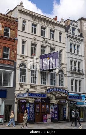 Londres, Royaume-Uni - 11 mars 2026 : six the musical, au Vaudeville Theatre, sur le Strand à Londres, Royaume-Uni. Banque D'Images