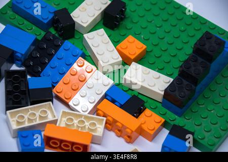 Briques de construction Lego multicolores pour jouets Banque D'Images