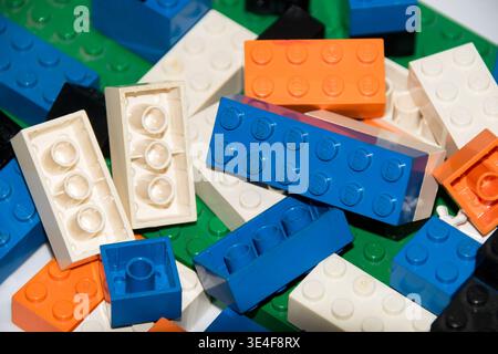 Briques de construction Lego multicolores pour jouets Banque D'Images