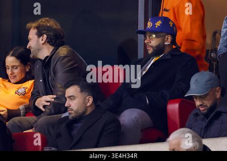 AMSTERDAM - Memphis Depay dans les tribunes lors du match international amical entre les pays-Bas et la Norvège à la Johan Cruijff Arena le 27 mars 2026, à Amsterdam, aux pays-Bas. MAURICE VAN STEEN / ANP crédit : ANP/Alamy Live News Banque D'Images