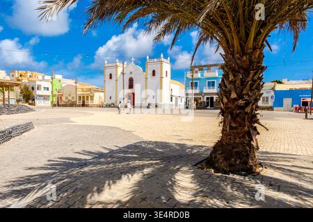Église à Sal Rei la ville principale sur Boa Vista, Cap-Vert / Cabo Verde Islands Banque D'Images