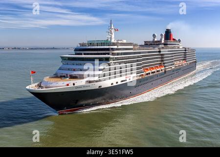 Queen Victoria, un navire de croisière de classe Vista exploité par Cunard Line, qui fait partie de la Carnival Corporation. Banque D'Images