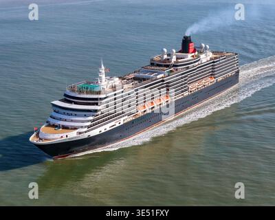 Queen Victoria, un navire de croisière de classe Vista exploité par Cunard Line, qui fait partie de la Carnival Corporation. Banque D'Images