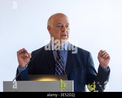 Andrew B. DENISON, Direktor von Transatlantic Networks. Tagung zum Thema USA und Deutschland wie weiter . Herbsttagung Politischer Club der öevangelische Akademie Tutzing 2025, vom 20. BIS 22.3.2026 IN TUTZING, E V A N G E L I S C H E A K A D E M I E, DEUTSCHLAND. Quelle / Copyright / Credit : Oryk HAIST *** Andrew B DENISON, Directeur des réseaux transatlantiques Conférence sur les Etats-Unis et l'Allemagne Comment procéder Conférence d'automne Club politique de la öevangelische Akademie Tutzing 2025, du 20 au 22 3 2026 à Tutzing, E V A N G E l I S C H E A K A d E M I E, Allemagne source Copyright Credit Oryk Banque D'Images