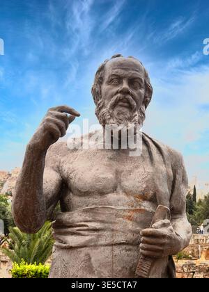 Détail de la statue de Socrate par Wu Weishan dans l'Agora antique, Athènes, Grèce Banque D'Images