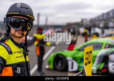 Silverstone, Royaume-Uni, 31 mars 2026, Optimum Motorsport au British GT Meda Day, Christopher Neve / Alamy Live News Banque D'Images