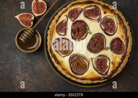 Nourriture, figues, fromage à la crème et tartes au miel, vue de dessus Banque D'Images
