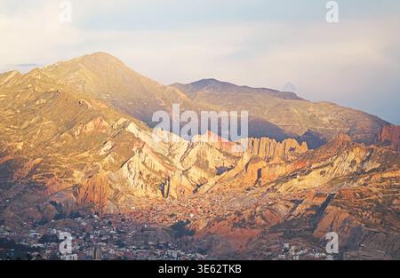La Paz de Bolivie vue panoramique, la plus haute capitale du monde à l'altitude de 3 640 mètres au-dessus du niveau de la mer, Amérique du Sud Banque D'Images