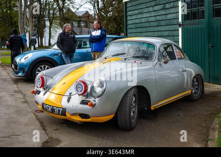 Porsche 356 1962, exposée à l'Assemblée de mouvement de Bicester qui s'est tenue le 29 mars 2026. Banque D'Images