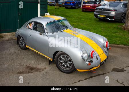 Porsche 356 1962, exposée à l'Assemblée de mouvement de Bicester qui s'est tenue le 29 mars 2026. Banque D'Images