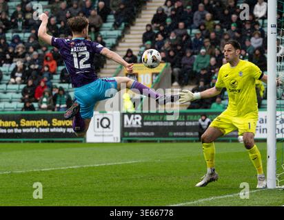 Édimbourg, Royaume-Uni. 04th Apr, 2026. Scottish Premiership - Hibernian FC v Kilmarnock FC 04042026 le milieu de terrain de Kilmarnock, David Watson, approche alors que Hibs affronte Kilmarnock en première équipe écossaise au stade Easter Road, à Édimbourg, au Royaume-Uni. Crédit : Ian Jacobs/Alamy Live News Banque D'Images