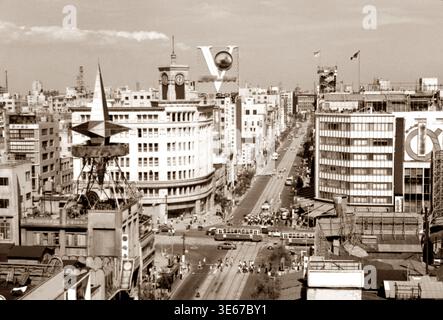 Photo vintage de Ginza 4-chome intersection à Tokyo, Japon - 1962 Banque D'Images