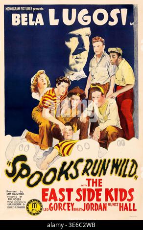 Affiche de film pour 'Spooks Run Wild' (1941), présentée par Monogram Pictures, avec Bela Lugosi et The East Side Kids. Cette comédie d'horreur vintage présente une image imminente de Lugosi avec le jeune casting qui semble effrayé au milieu de figures fantômes. Banque D'Images