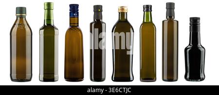 Collection de diverses bouteilles en verre vides de différentes formes et couleurs, y compris des récipients d'huile d'olive et de vinaigre, isolés sur fond blanc. PA Banque D'Images
