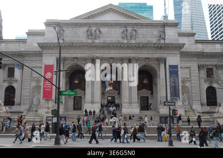 New York, États-Unis. 06 avril 2026. La New York public Library est vue à Manhattan, New York City. Crédit : SOPA images Limited/Alamy Live News Banque D'Images