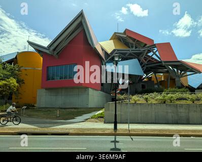Biomuseo (Musée de la biodiversité) à Panama City est le seul projet en Amérique latine conçu par le célèbre architecte Frank Gehry. Banque D'Images