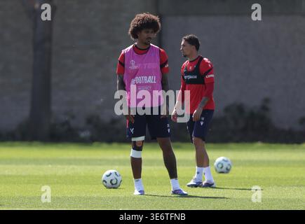 Londres, Royaume-Uni. 08 avril 2026. LONDRES, ANGLETERRE, 8 AVRIL : Chris Richards de Crystal Palace lors de la séance d'entraînement Crystal Palace sur MD-1 avant le match de ligue de la Conférence de l'UEFA entre Crystal Palace FC et ACF Fiorentina au Crystal Palace Training Ground, Londres, Angleterre, le 8 avril. (Photo de Daniel Weir) crédit : SPP Sport Press photo. /Alamy Live News Banque D'Images