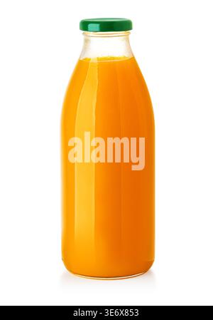 Jus d'orange dans une bouteille en verre transparent avec un bouchon vert, debout Banque D'Images