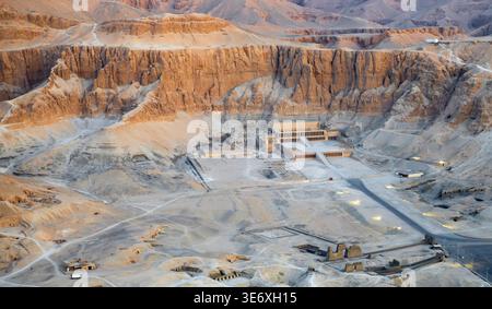 Temple mortuaire d'Hatshepsout, Égypte Banque D'Images