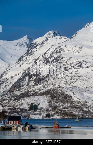 Vue panoramique du fjord Kaldfjorden, Tromso, Troms, Norvège Banque D'Images