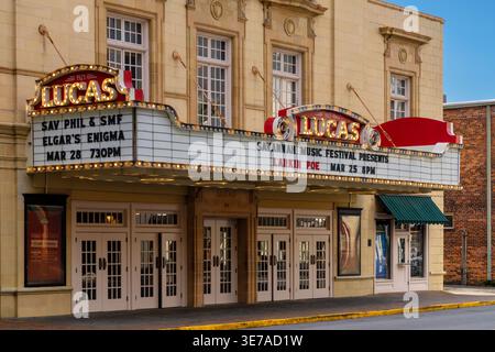 Savannah, États-Unis - 11 mars 2026 : vue sur le cinéma historique Lucas dans le centre-ville de Savannah Banque D'Images