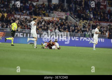 Rome, Italie. 10 avril 2026. Lors de la série A match de football entre L'AS Roma vs Pise au stade Olimpico de Rome, Italie le 10 avril 2026. Crédit : Agence photo indépendante/Alamy Live News Banque D'Images