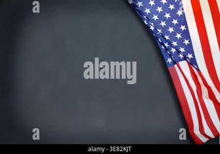 Gros plan du drapeau américain sur un tableau noir Banque D'Images