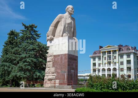 AZOV, RUSSIE - 21 MAI 2025 : Monument à Vladimir Ilyich Lénine sur la place centrale. Azov, région de Rostov Banque D'Images